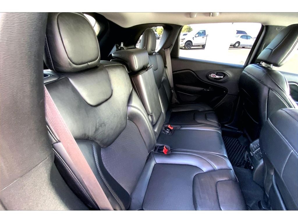 2019 Jeep Cherokee Altitude