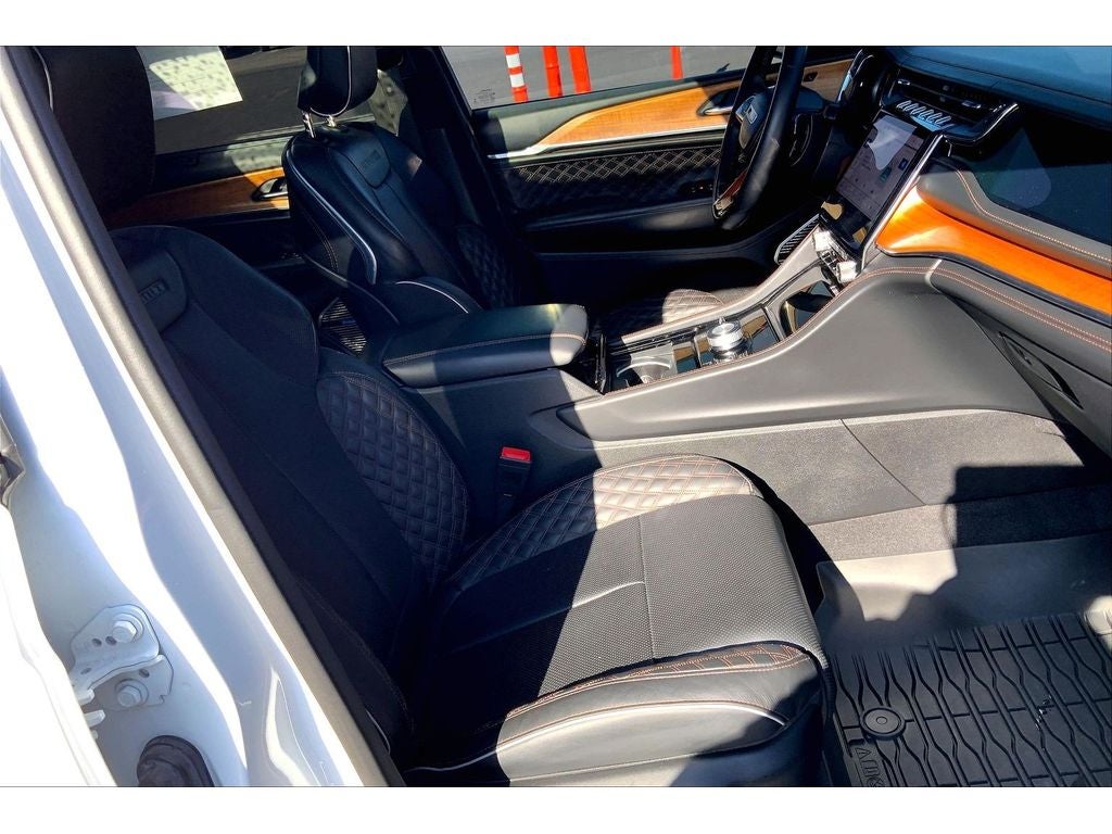 2022 Jeep Grand Cherokee L Summit Reserve