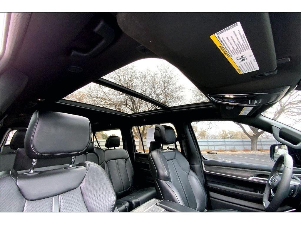 2023 Jeep Wagoneer L Series III