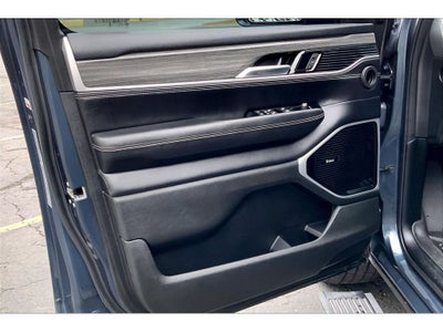 2023 Jeep Wagoneer L Series III