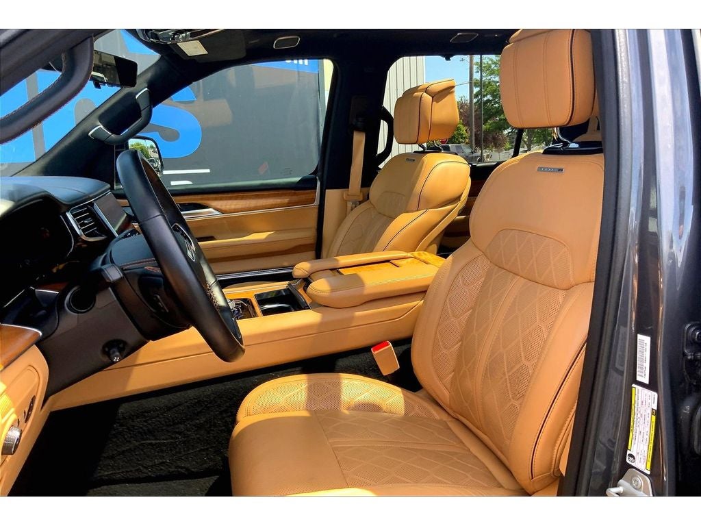 2023 Jeep Grand Wagoneer L Series III
