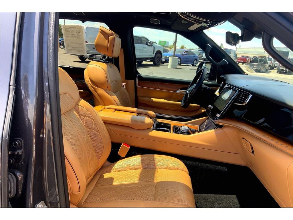 2023 Jeep Grand Wagoneer L Series III