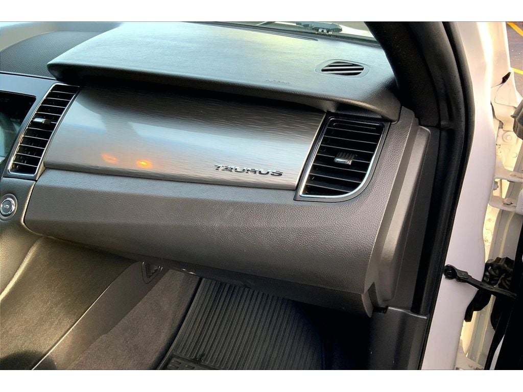 2019 Ford Taurus SEL