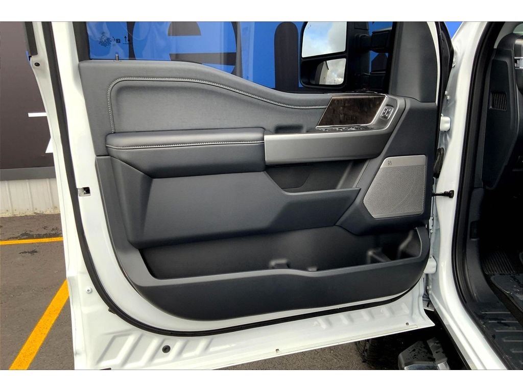 2025 Ford F-350 Super Duty LARIAT