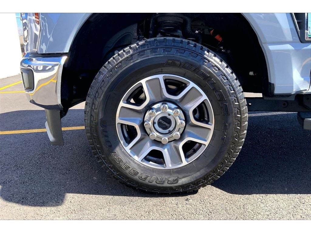 2025 Ford F-350 Super Duty LARIAT