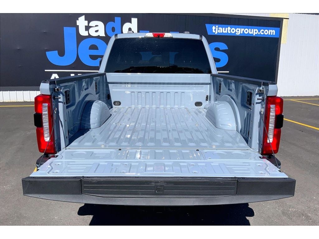 2025 Ford F-350 Super Duty LARIAT