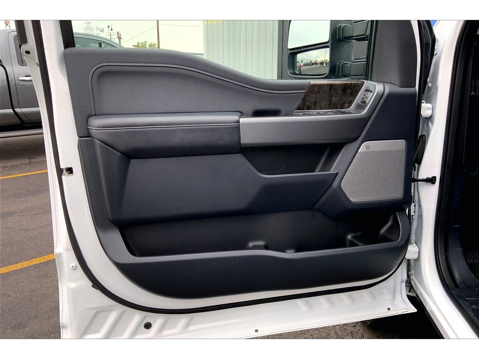 2025 Ford F-350 Super Duty LARIAT