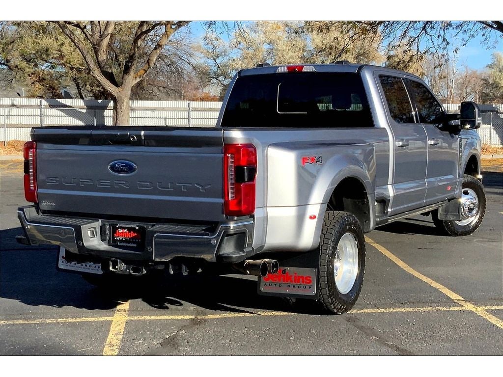 2024 Ford F-350 Super Duty LARIAT