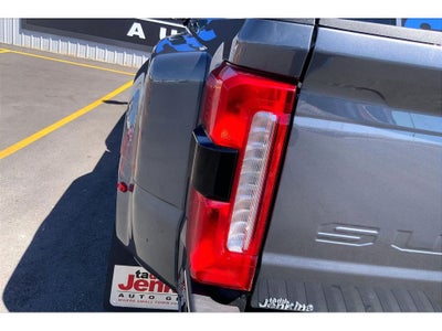 2023 Ford F-450 LARIAT