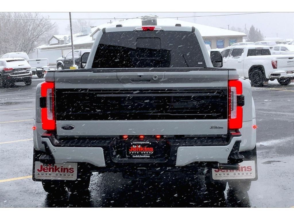 2025 Ford F-450 Platinum