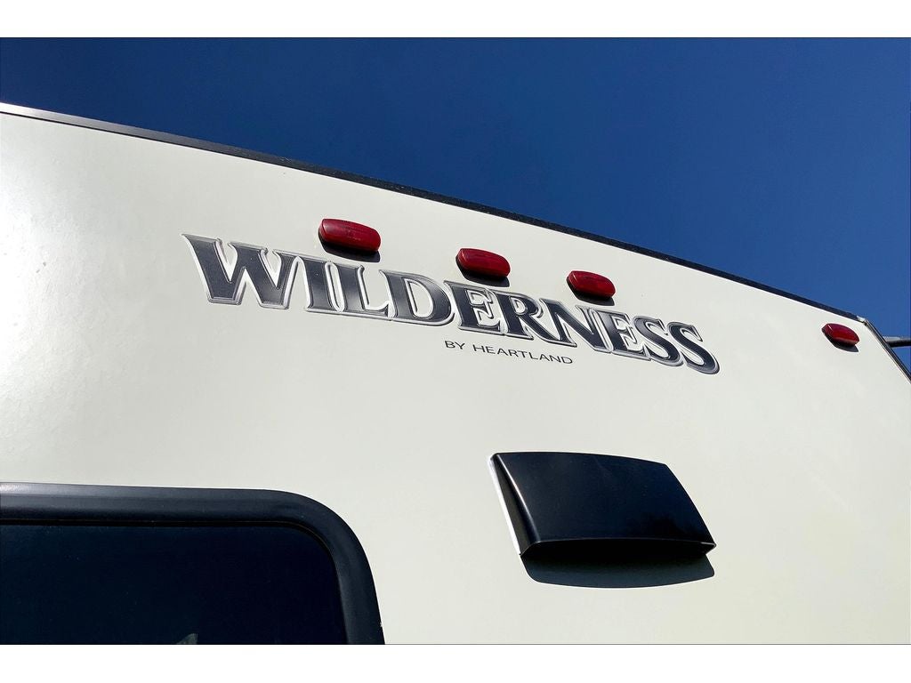 2017 HEARTLAND WILDERNESS Base