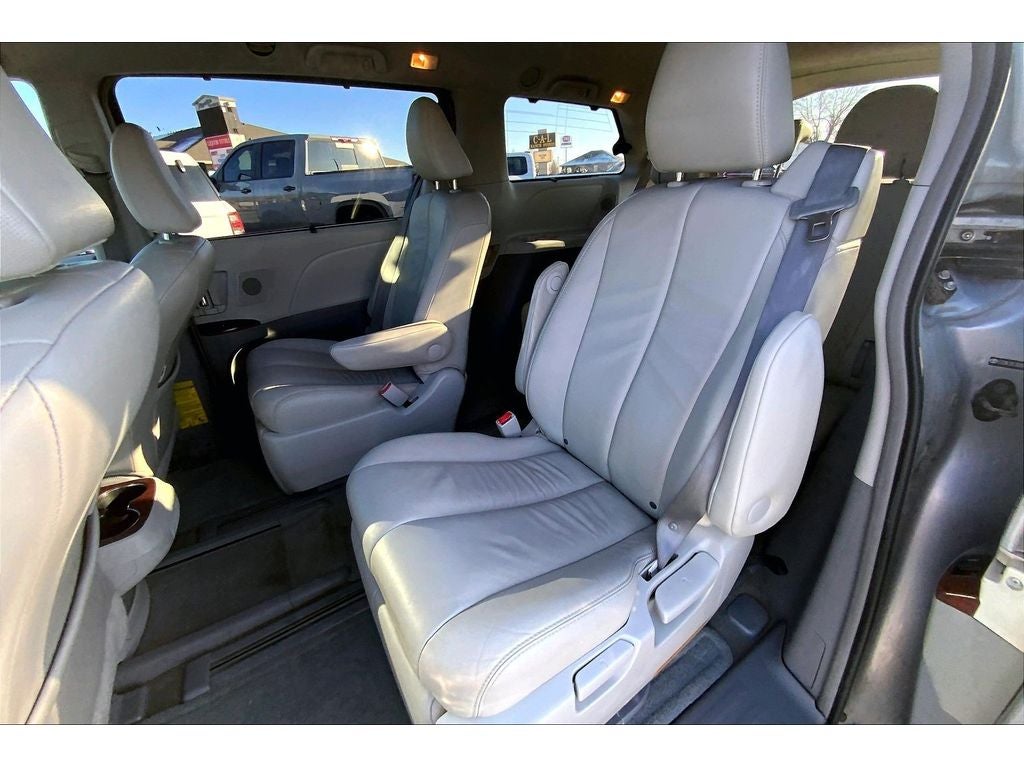2013 Toyota Sienna XLE