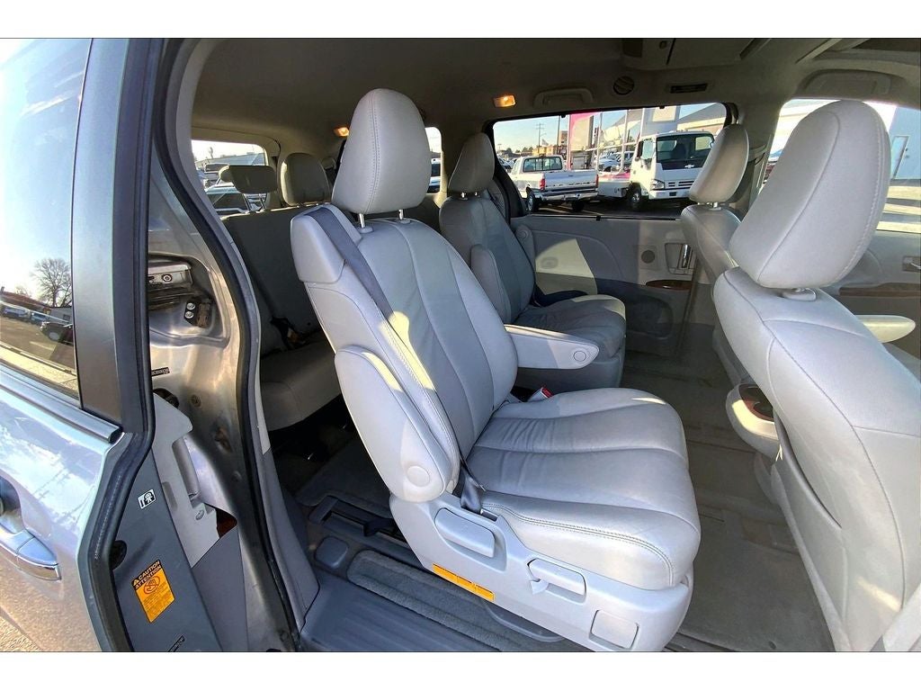 2013 Toyota Sienna XLE