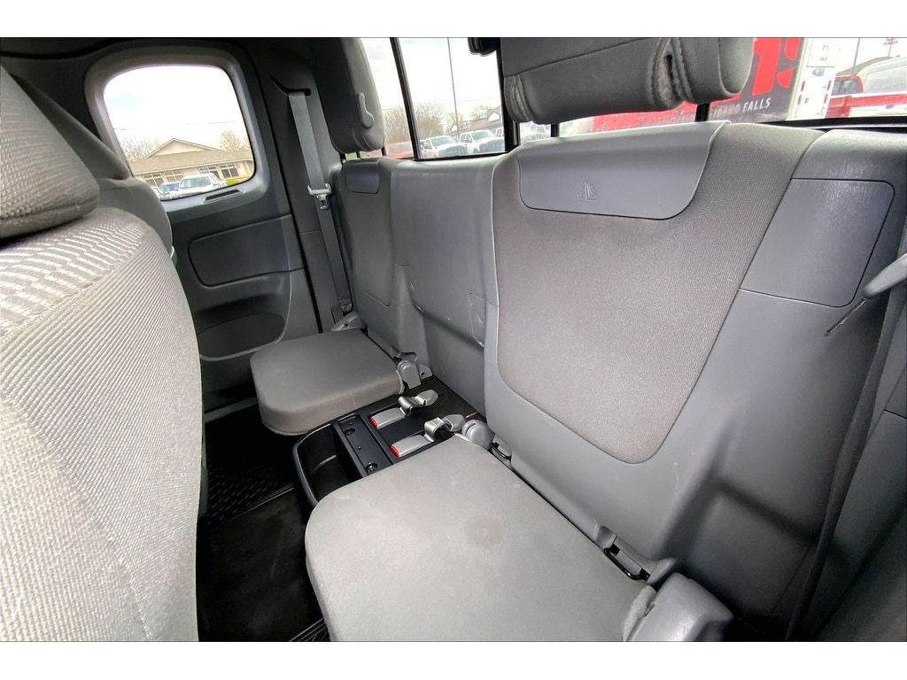2015 Toyota Tacoma Base V6 (M6)