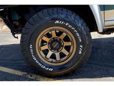 2004 Mitsubishi Montero Sport XLS