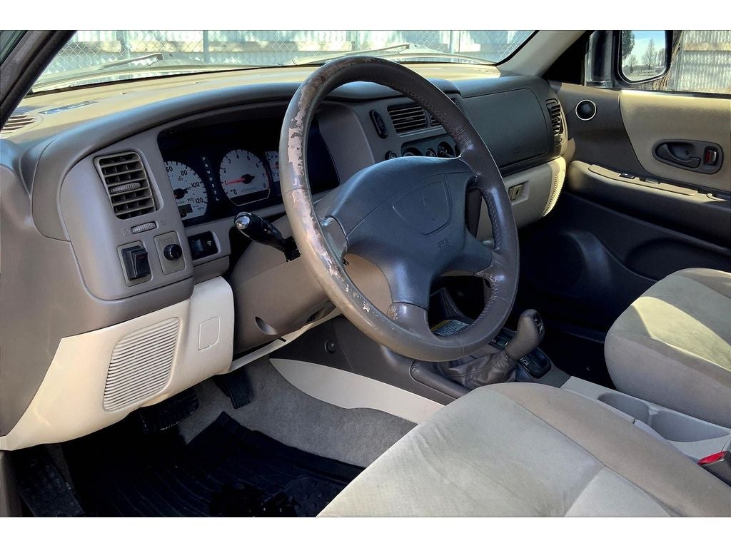 2004 Mitsubishi Montero Sport XLS