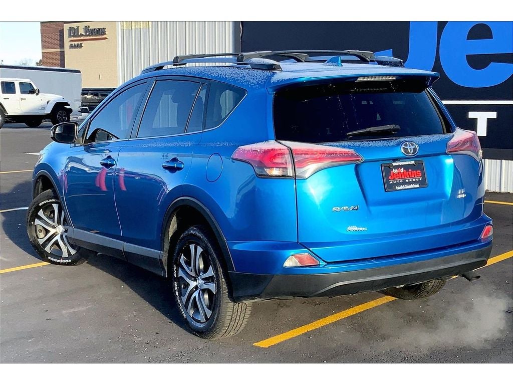 2017 Toyota RAV4 LE