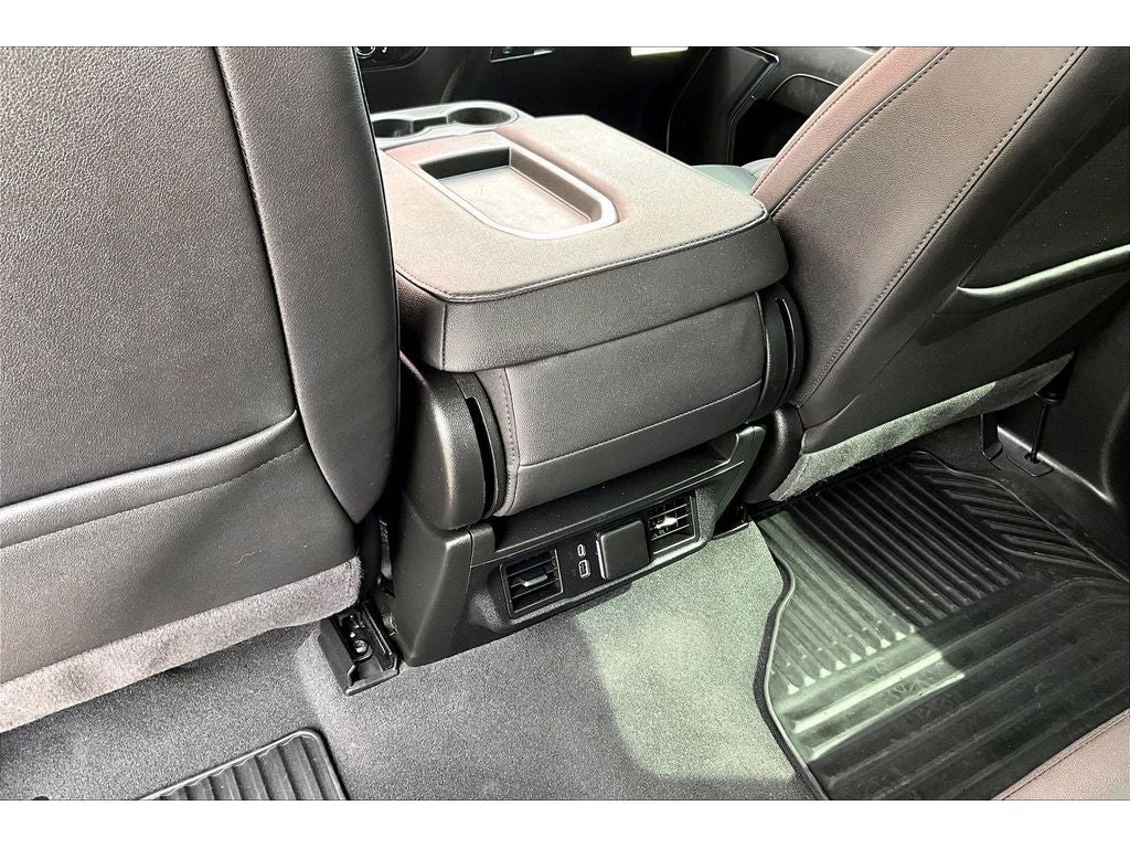 2025 Chevrolet Silverado LTZ