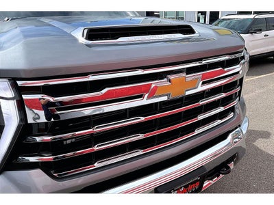 2025 Chevrolet Silverado LTZ