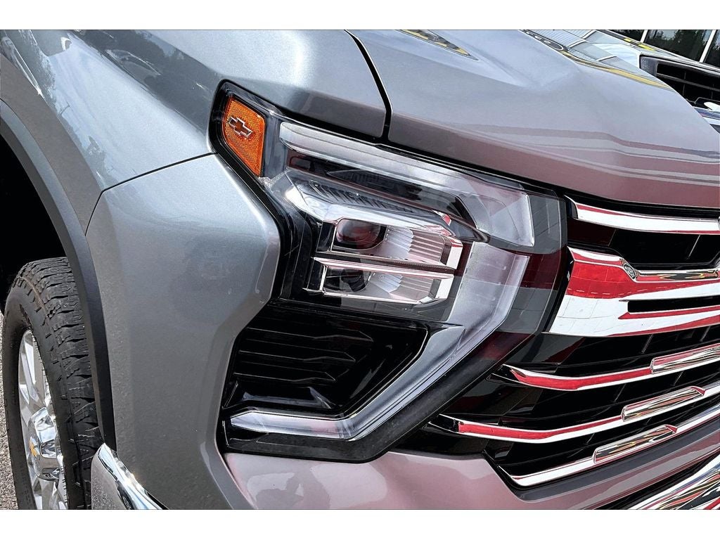 2025 Chevrolet Silverado LTZ