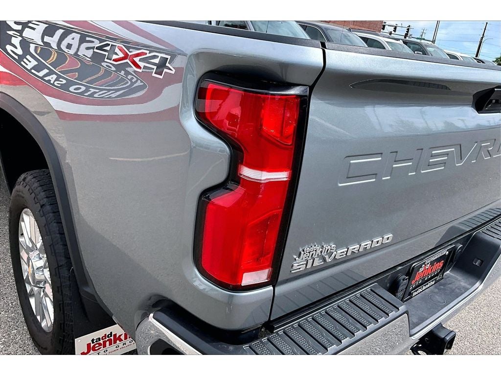 2025 Chevrolet Silverado LTZ
