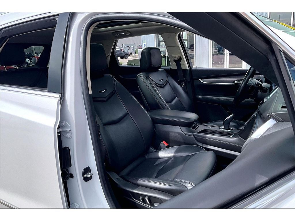 2017 Cadillac XT5 Luxury AWD