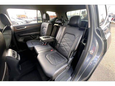 2025 Volkswagen Atlas 2.0T SE w/Technology