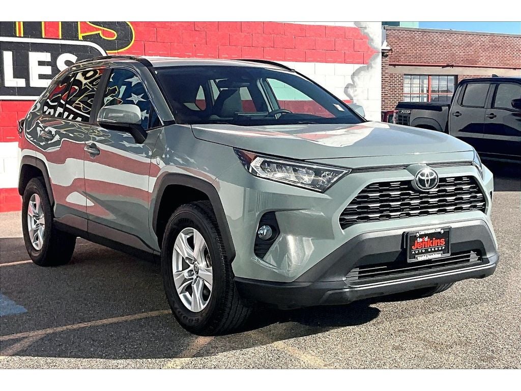 2021 Toyota RAV4 XLE