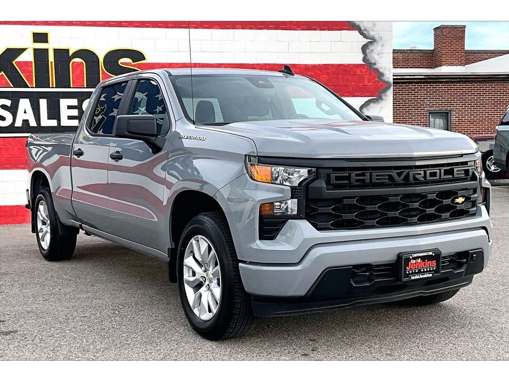 2024 Chevrolet Silverado Custom