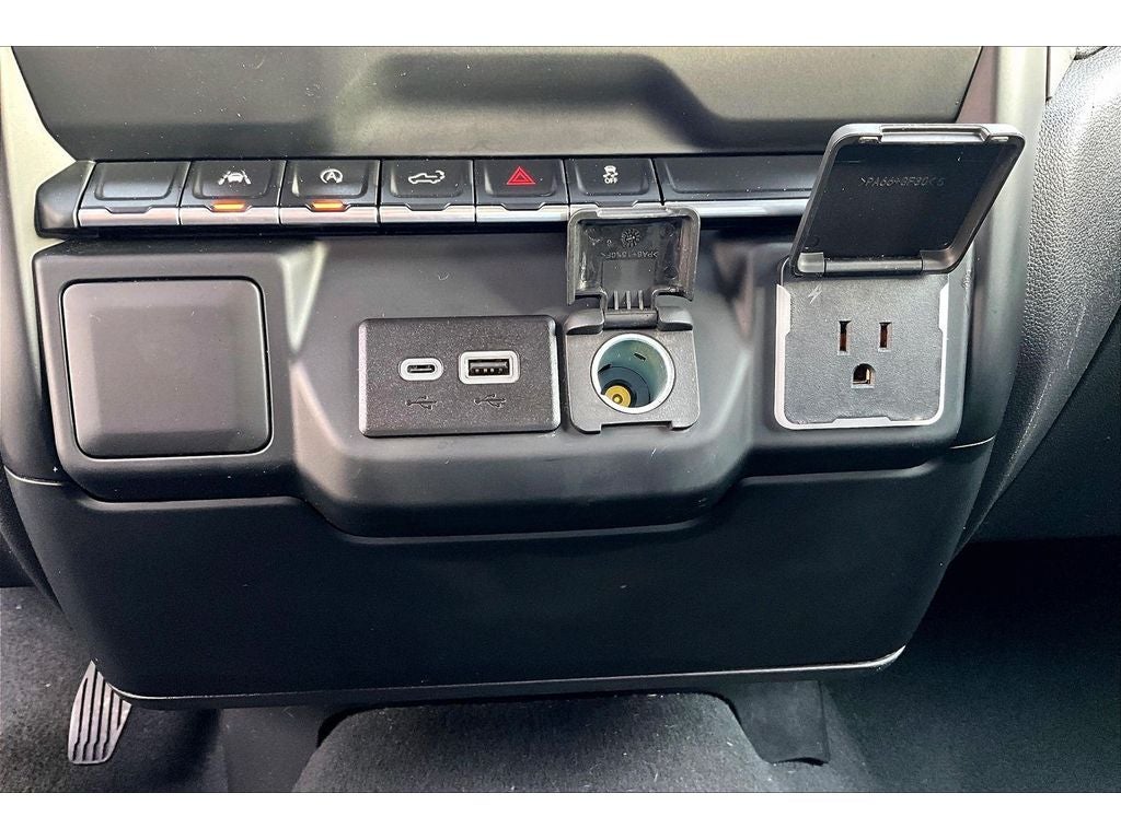 2024 Chevrolet Silverado Custom