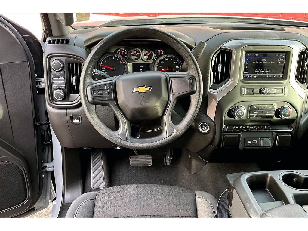 2024 Chevrolet Silverado Custom