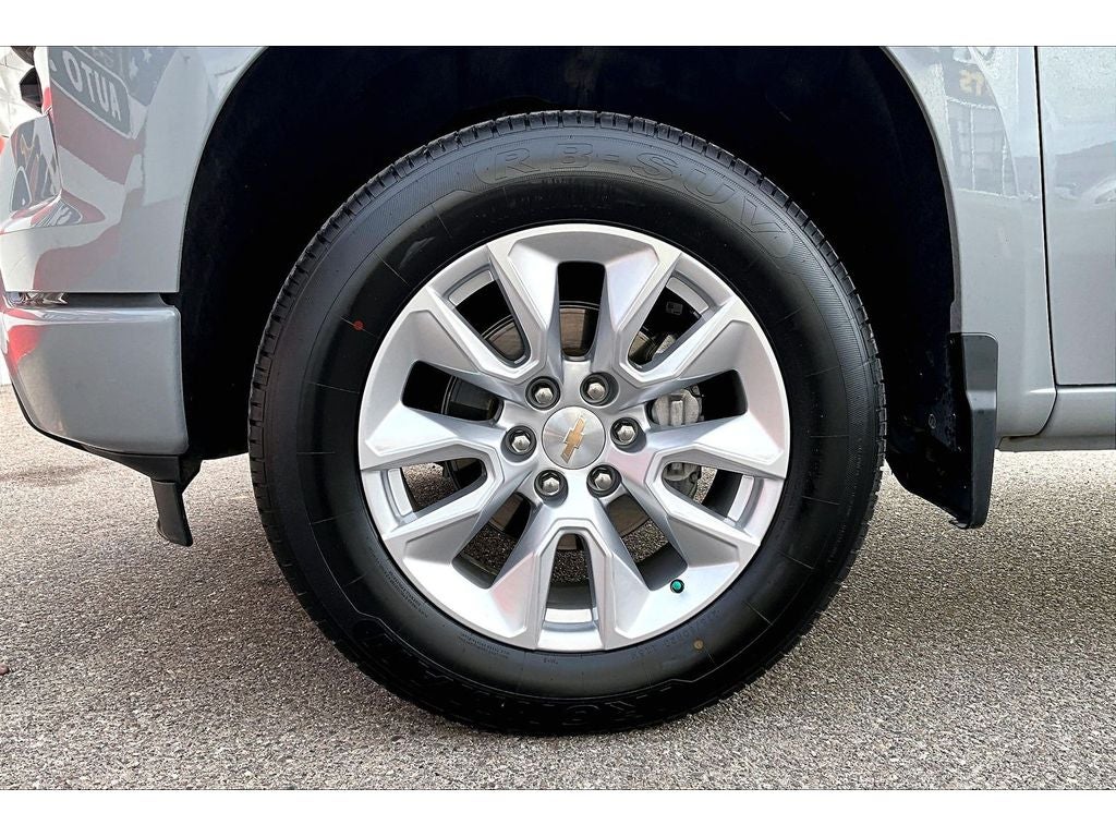 2024 Chevrolet Silverado Custom