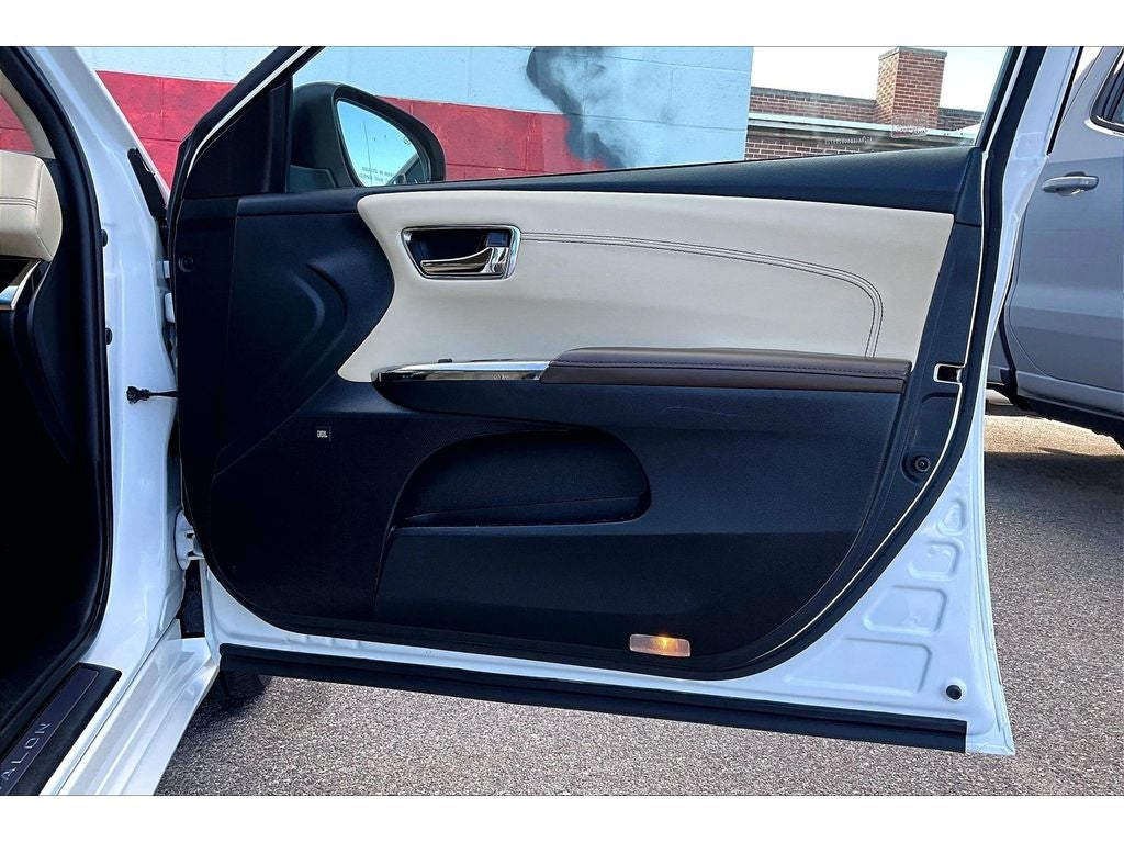 2016 Toyota Avalon Limited