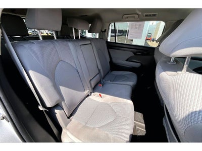 2022 Toyota Highlander LE