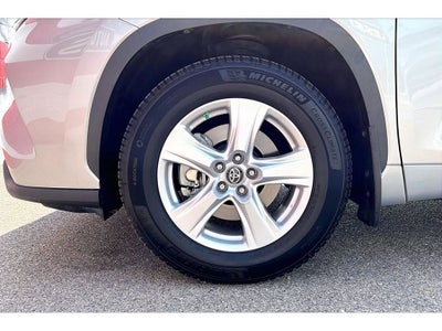 2022 Toyota Highlander LE