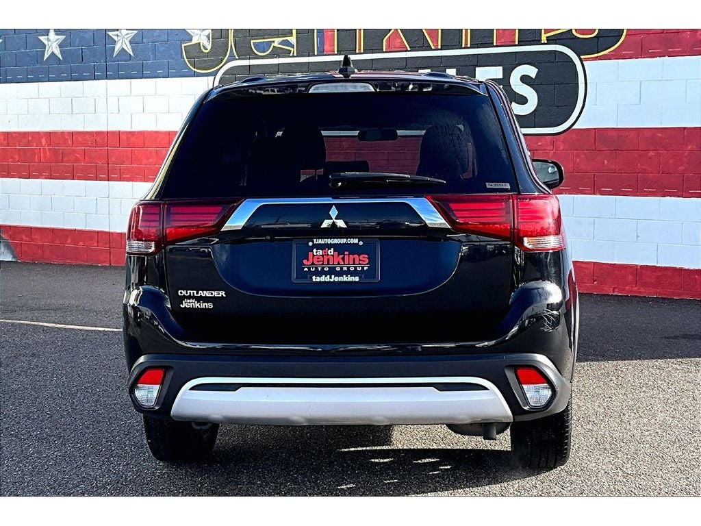 2020 Mitsubishi Outlander ES