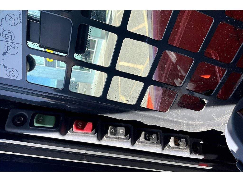 2023 KUBOTA SSV 65 Base