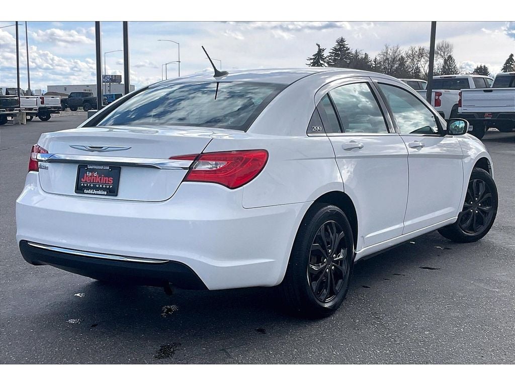 2014 Chrysler 200 LX