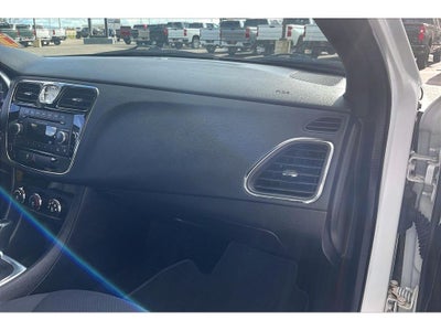 2014 Chrysler 200 LX