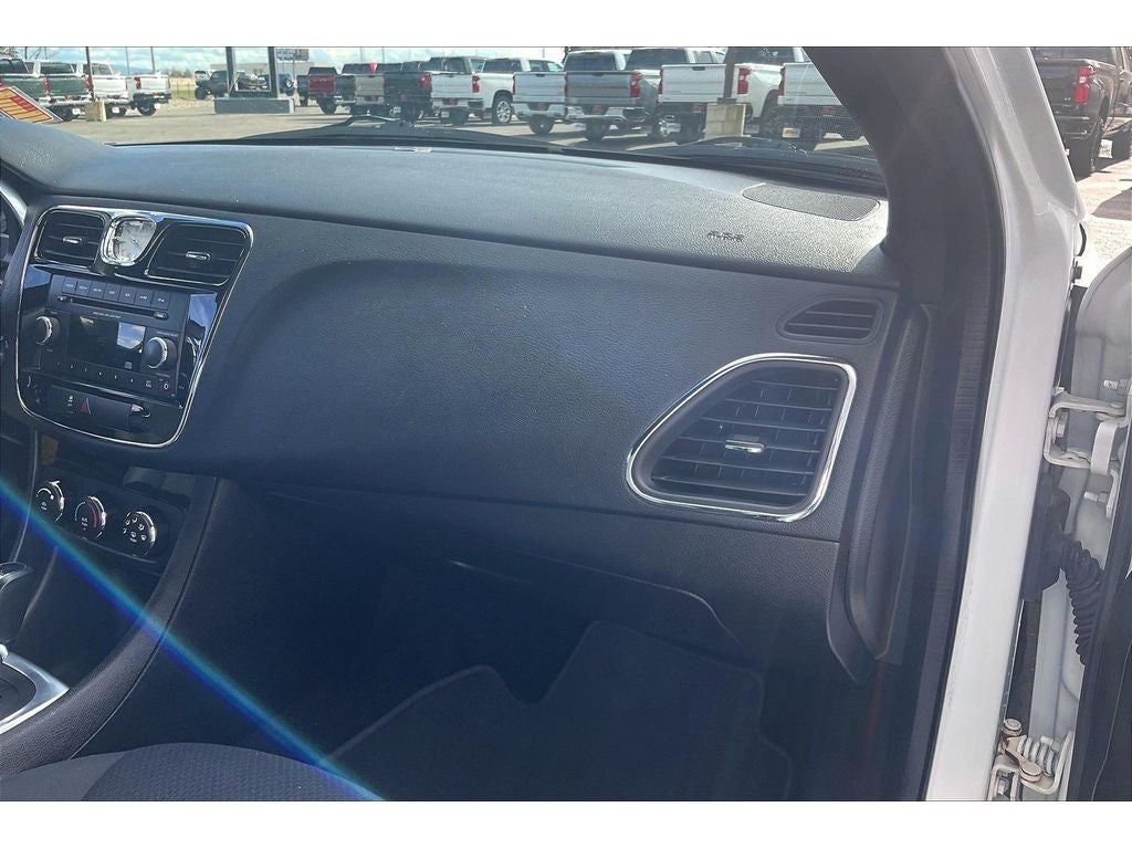 2014 Chrysler 200 LX