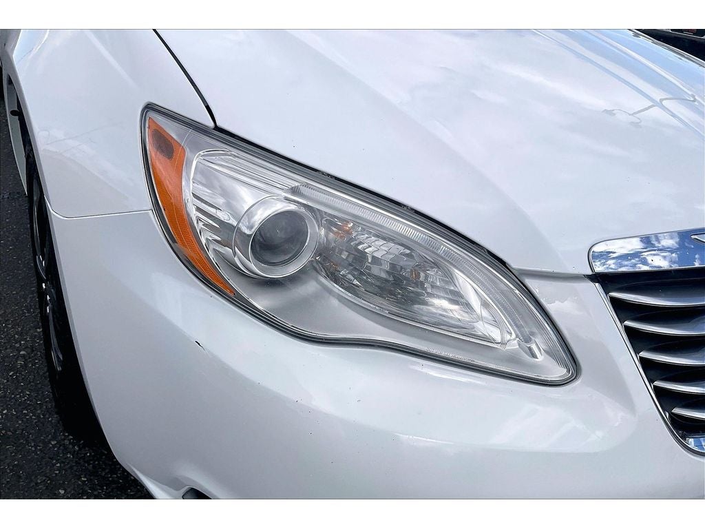 2014 Chrysler 200 LX