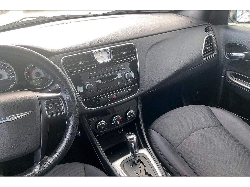 2014 Chrysler 200 LX