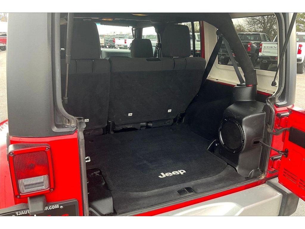 2012 Jeep Wrangler Unlimited Sahara