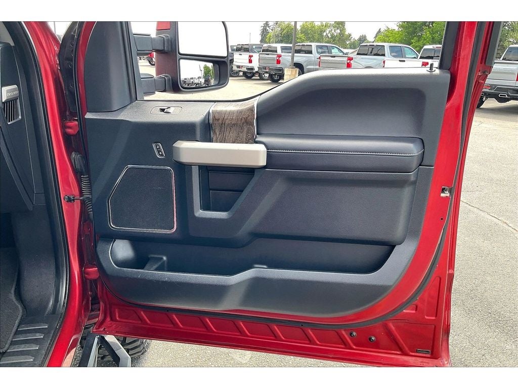 2017 Ford Super Duty F-250 SRW Lariat