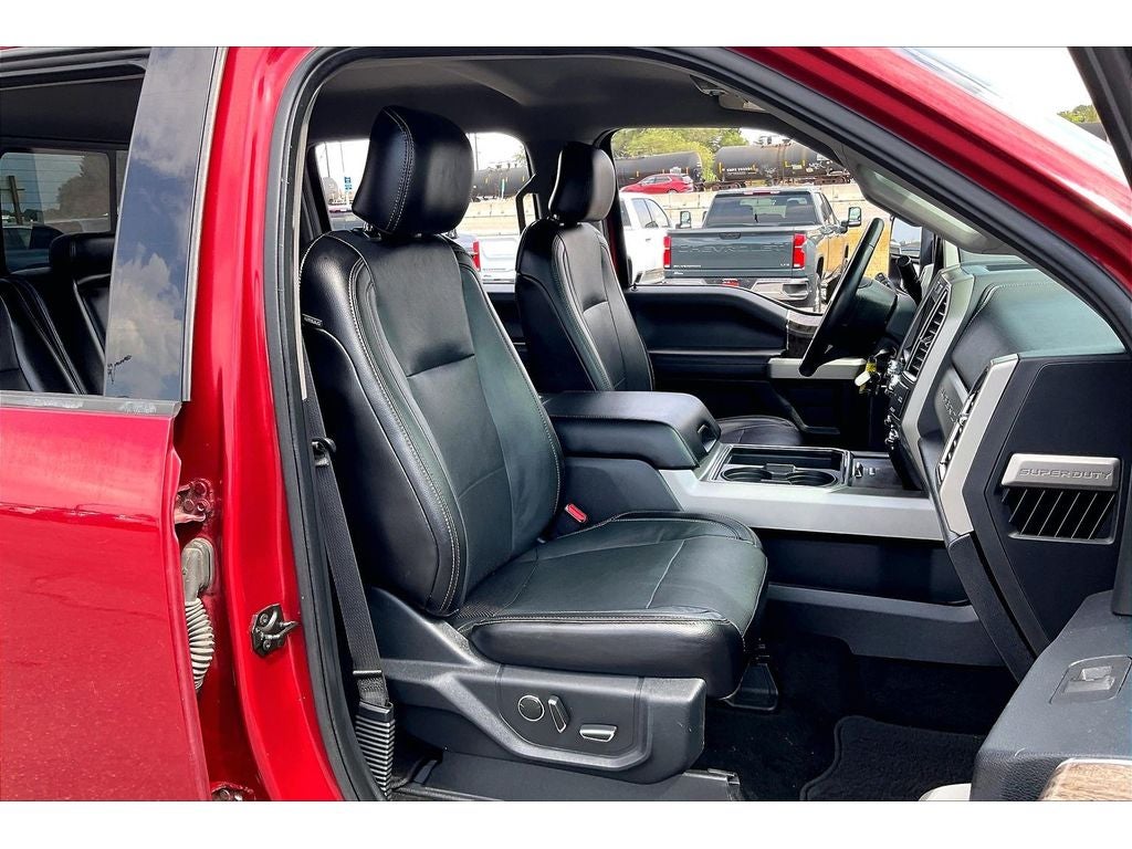 2017 Ford Super Duty F-250 SRW Lariat