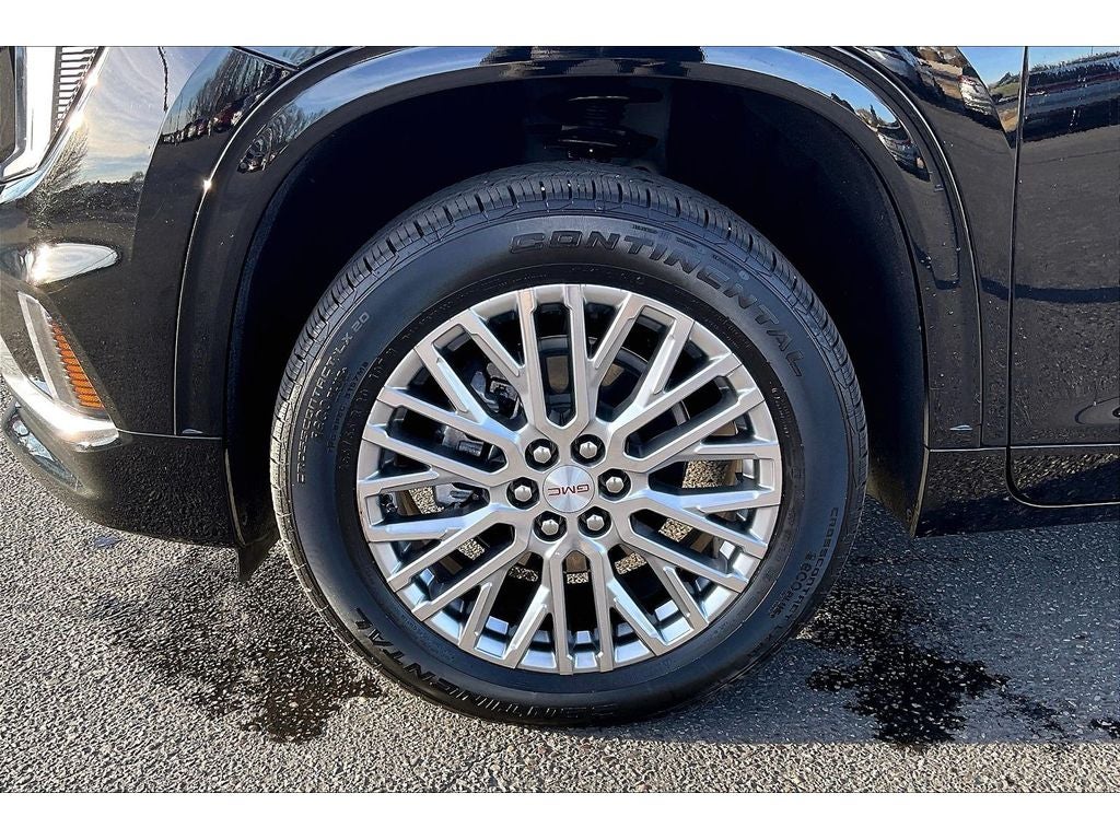 2025 GMC Acadia Denali