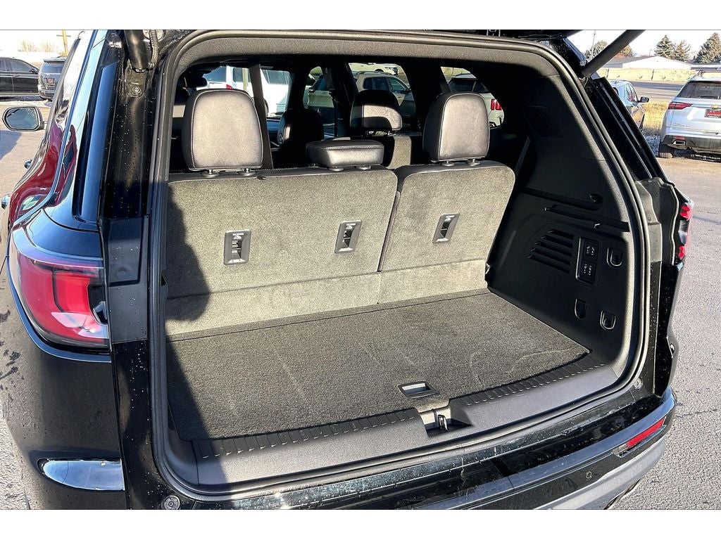 2025 GMC Acadia Denali