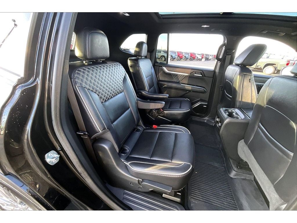 2025 GMC Acadia Denali