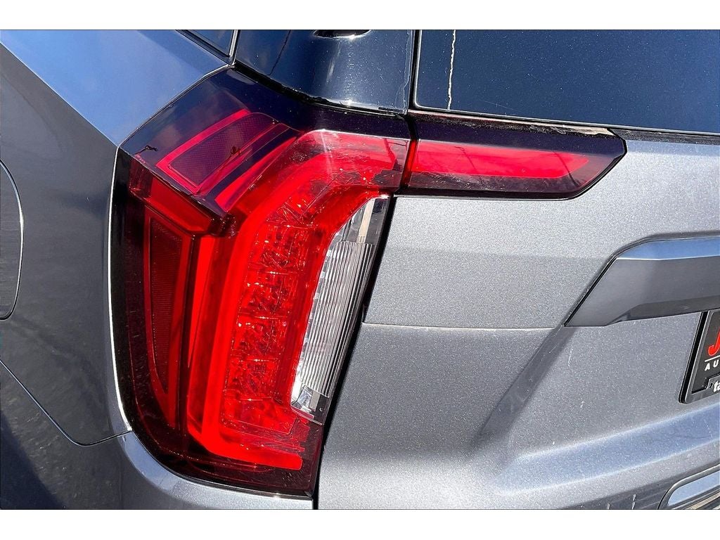 2022 GMC Yukon XL AT4