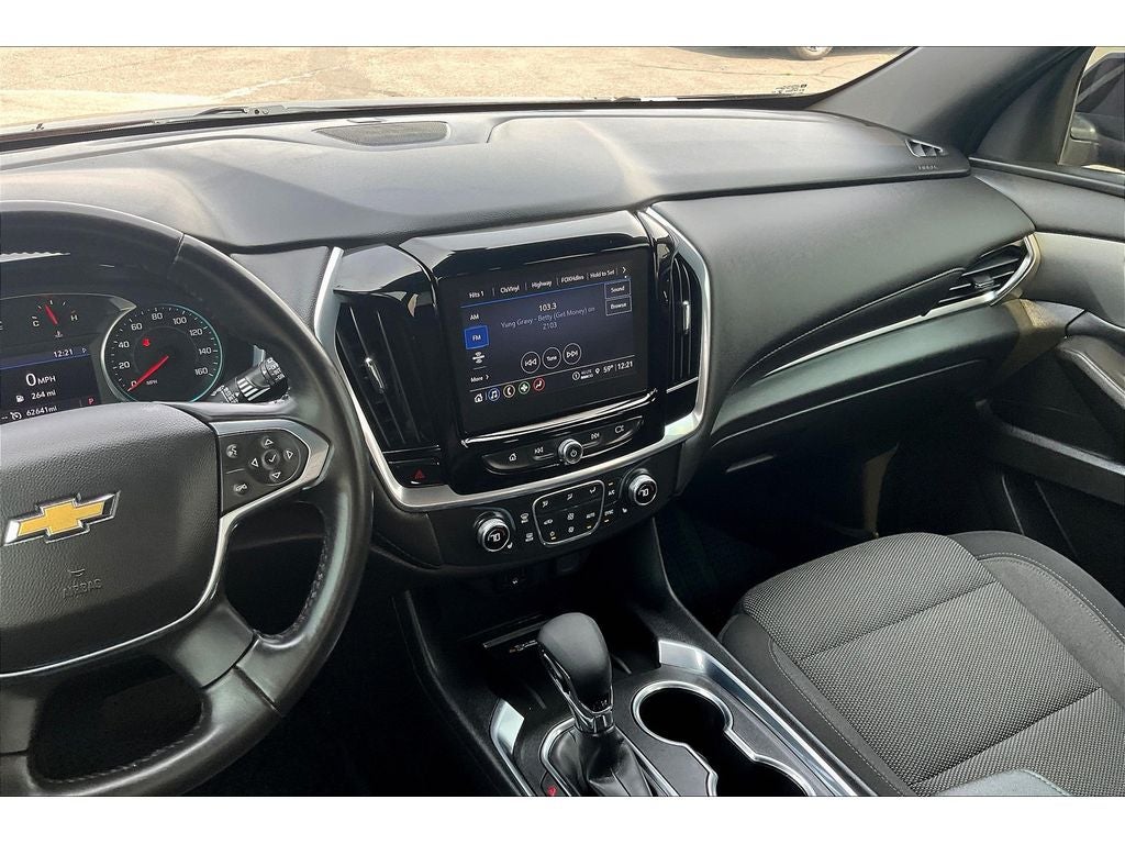 2022 Chevrolet Traverse LT Cloth